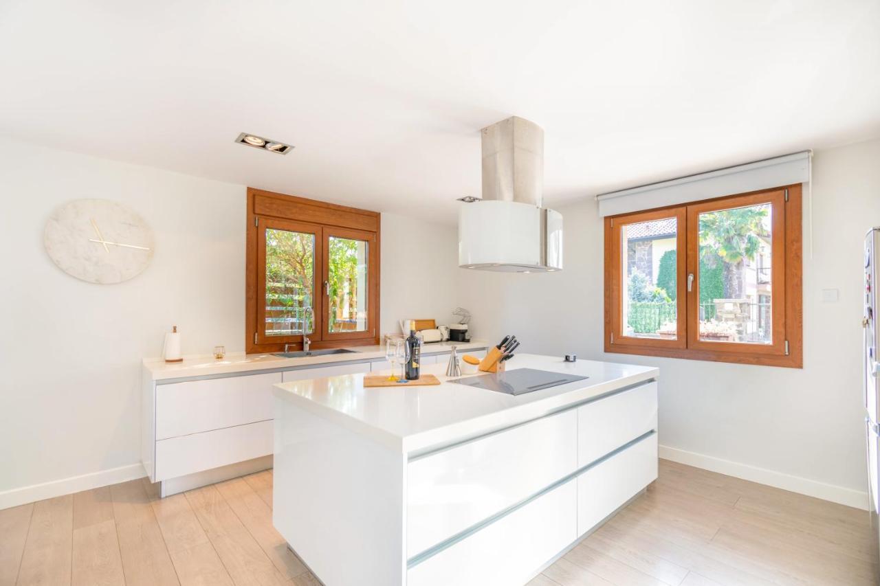 Casa Patxi, Espectacular Casa Rural Proxima A Pamplona Larrasoana ภายนอก รูปภาพ
